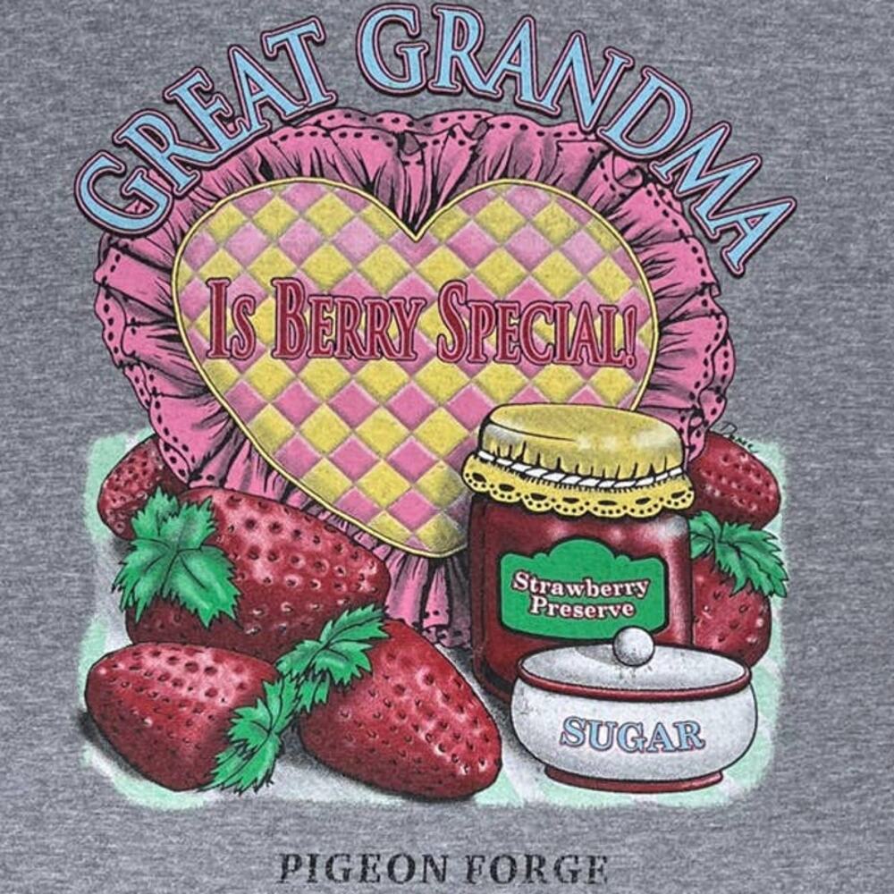 Great Grandma Berry Special Pigeon Forge Graphic Tee Women’s Small Gray